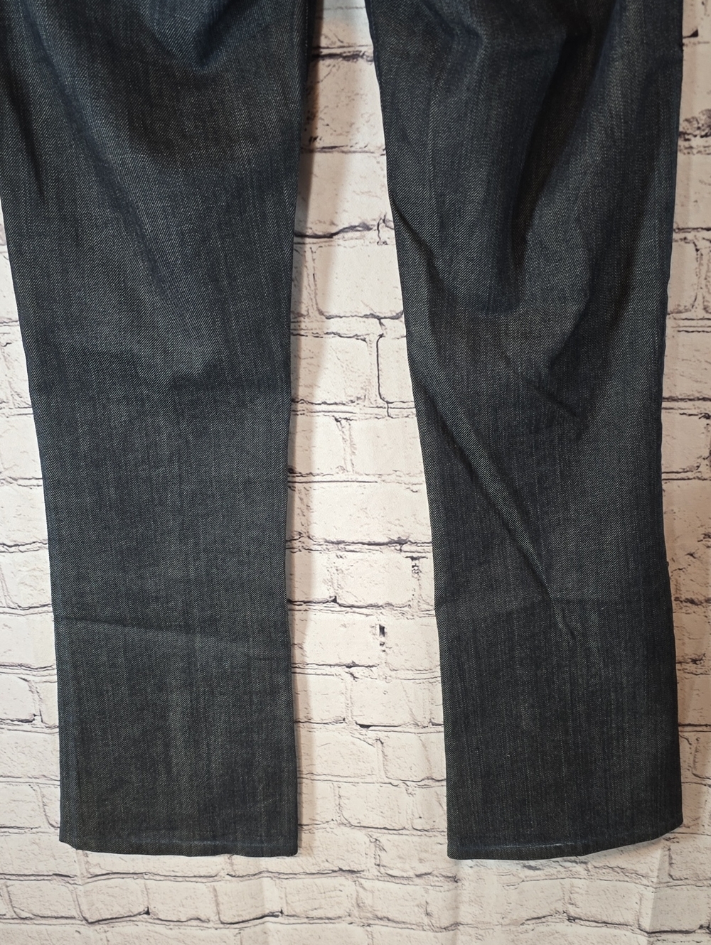 Rock & Republic Dark Wash Women’s Jeans with Embellished Back Pockets Size 27 - Picture 10 of 12